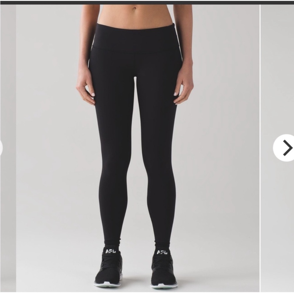EUC-Lululemon- Sz 8- Mid.Rise- Black- Full Length 30” Inseam (Long)
